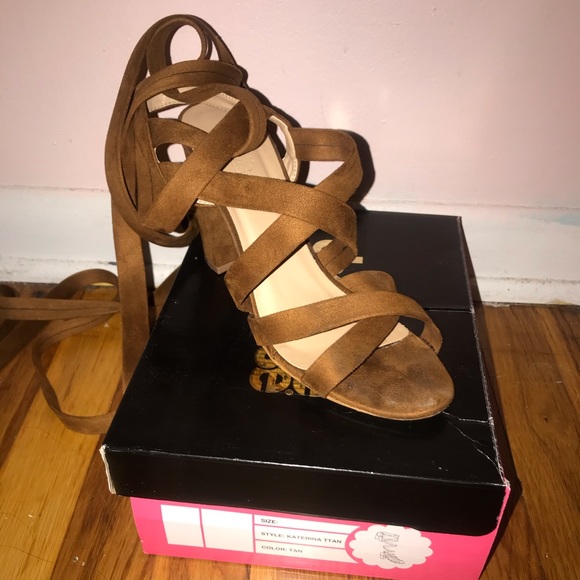 Shoes - Picture 3 of 4